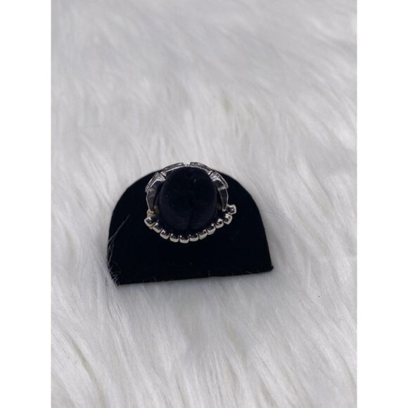 Paparazzi Jewerly- Distractingly Demure Sliver Ring-Item 56 - Picture 6 of 7